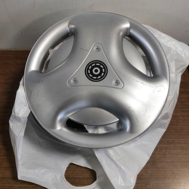 Plastikiniai ratų gaubtai R13