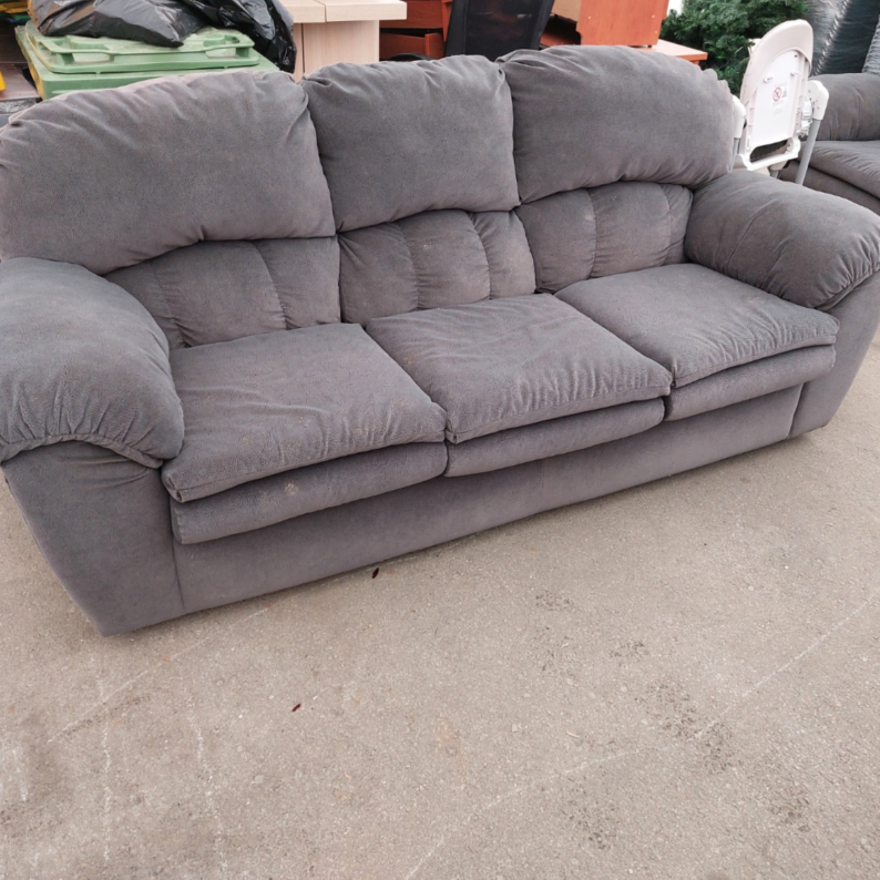 Sofa ( Tilžės g. 66A, kreiptis į vadybininką )