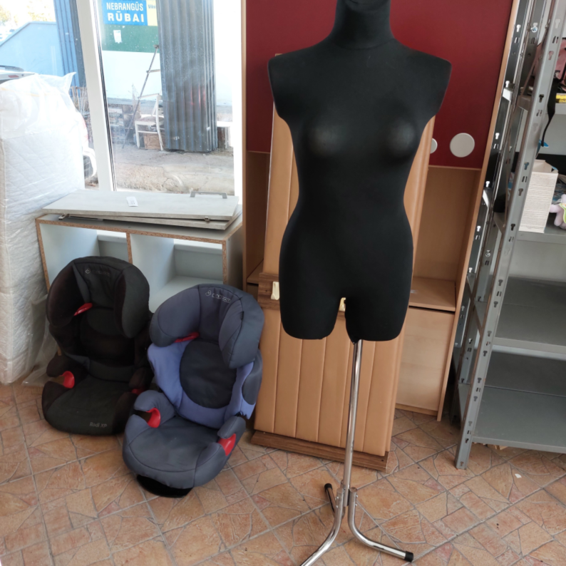 Manekenas