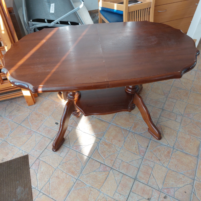 Išplečiamas stalas